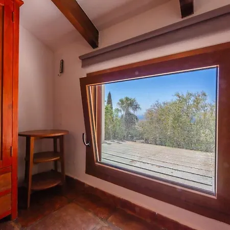 Villa Pájaro Soleada Bolonia Retreat, Sea Views&pool