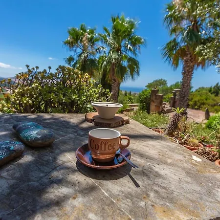 Villa Pájaro Soleada Bolonia Retreat, Sea Views&pool *