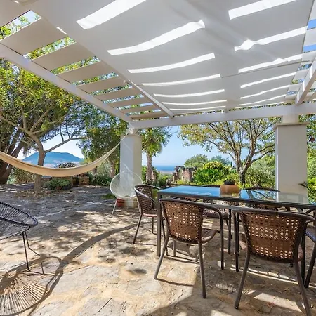 Pájaro Soleada Bolonia Retreat, Sea Views&pool Villa